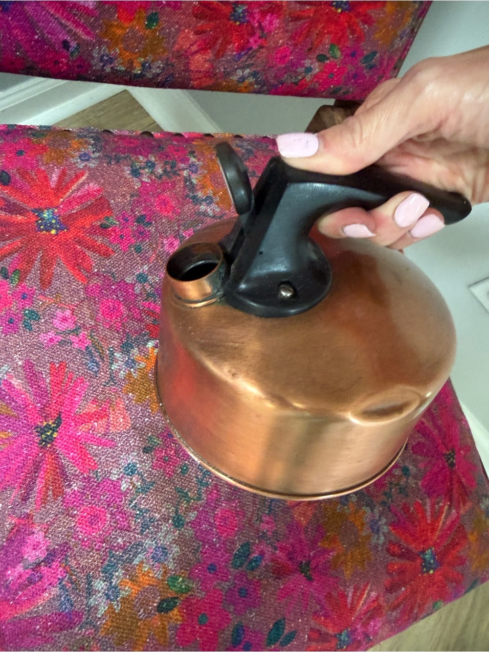 Classic MCM Copper Whistling Kettle with Black Handle - Copper - Picture 6 of 6